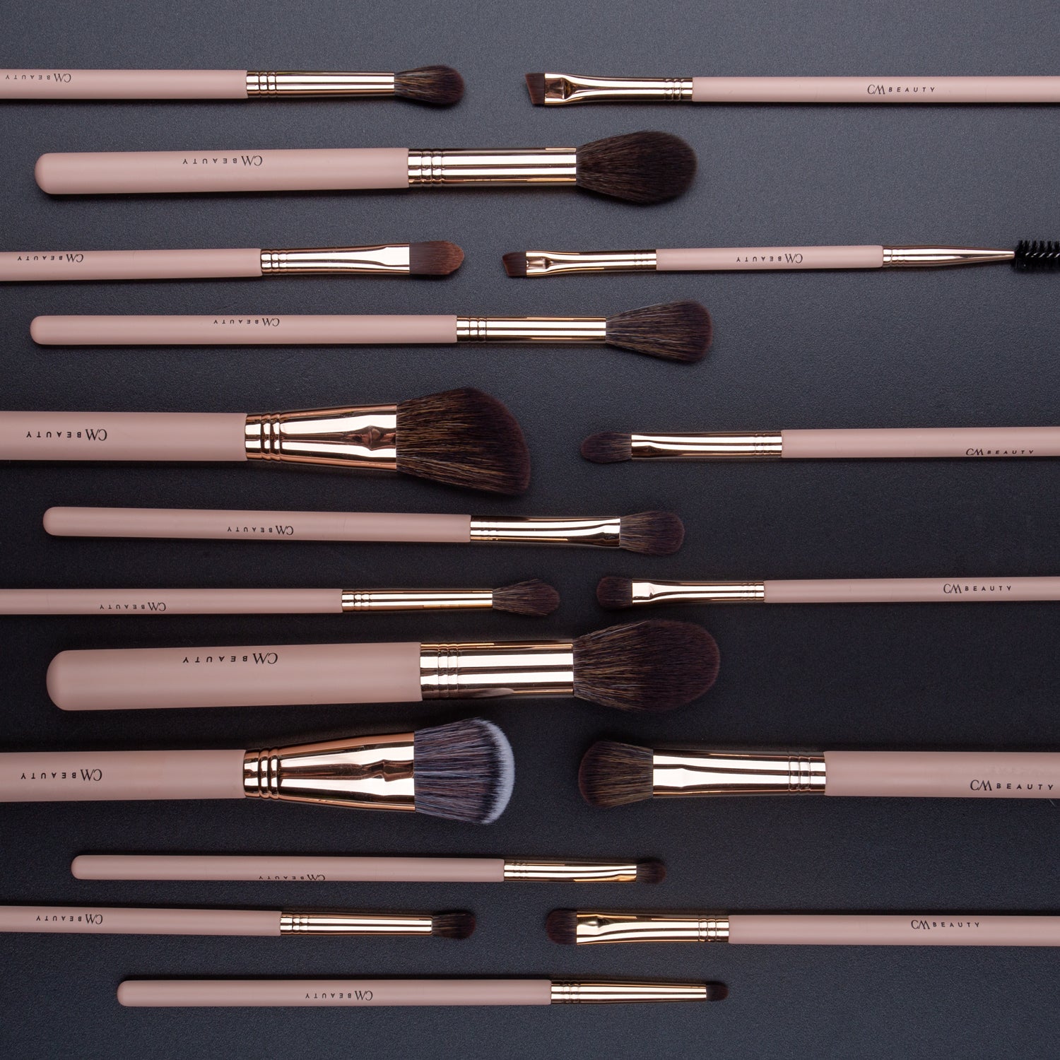 Set 18 pensule machiaj profesionale Nude Glow