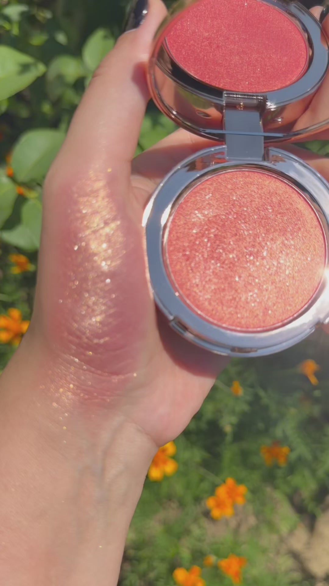 Fard de obraz iluminator Blush Glow-04