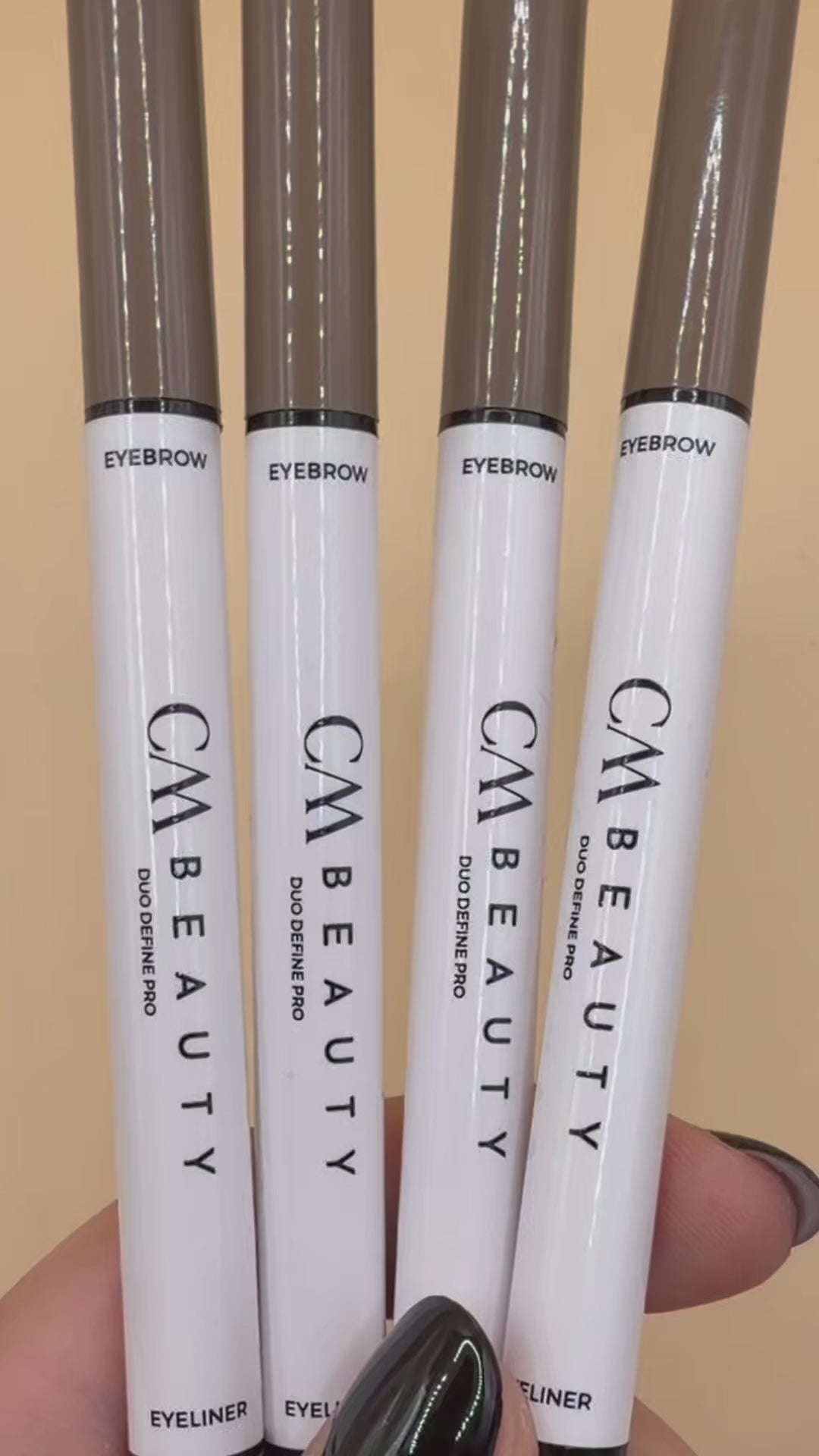 Cariocă pentru sprâncene 2 în 1 – 4 vârfuri + Eyeliner Negru Waterproof - Light Brown