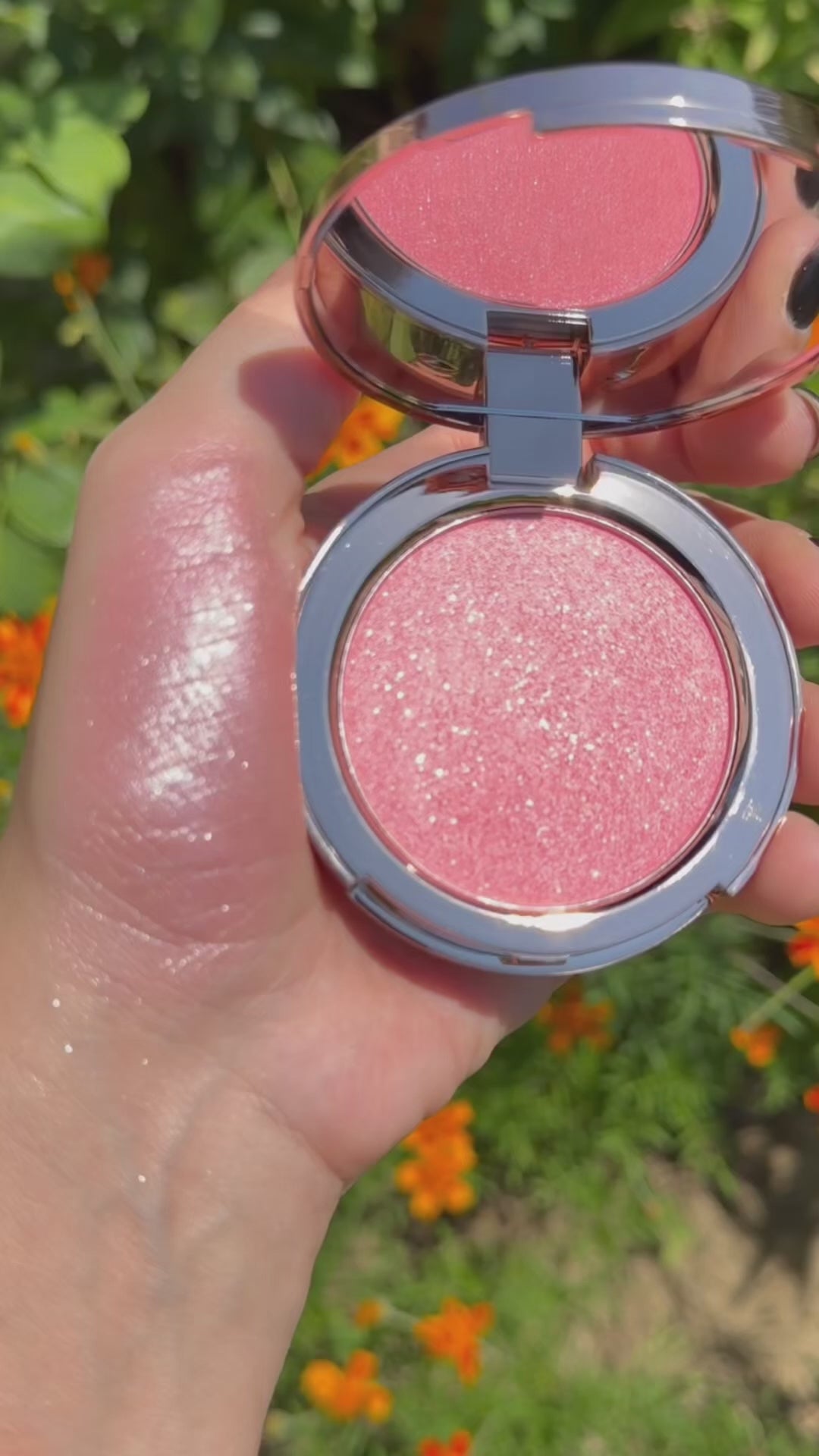 Fard de obraz iluminator Blush Glow-03